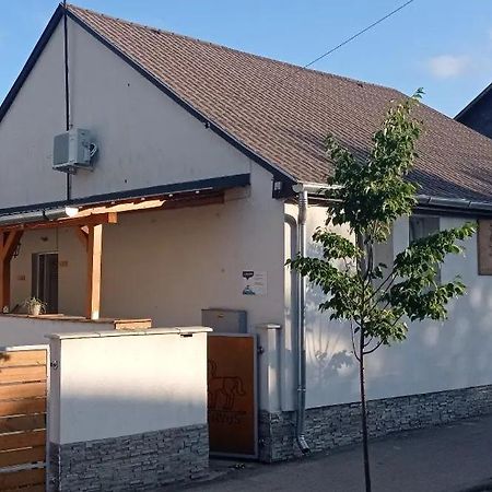 Servus Vendégház 1 Lengyeltoti Esterno foto